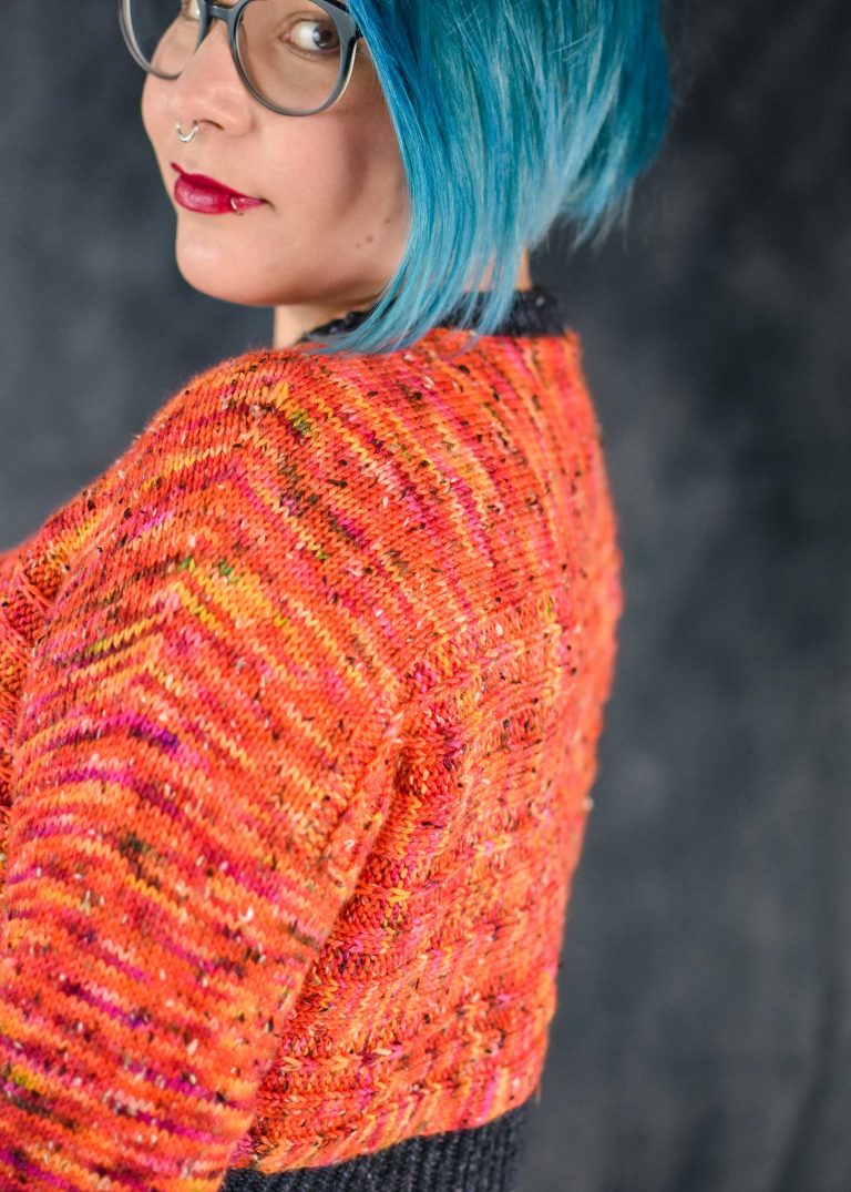 SidelinesSweater-SOSU-Pink-03