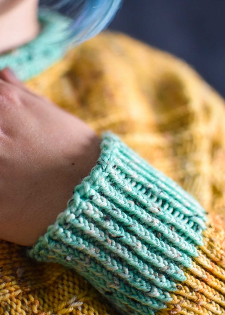 SidelinesSweater-SOSU-Prototype2-06