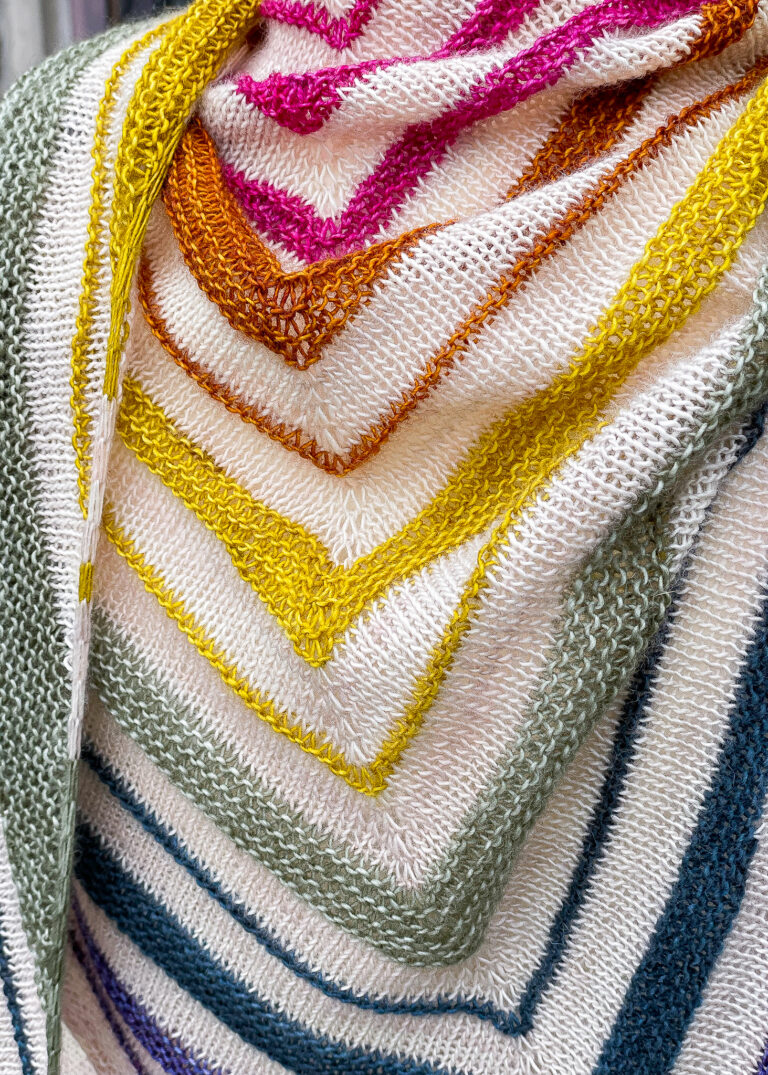 SOSU-Queermaschen-RainbowShawl-06