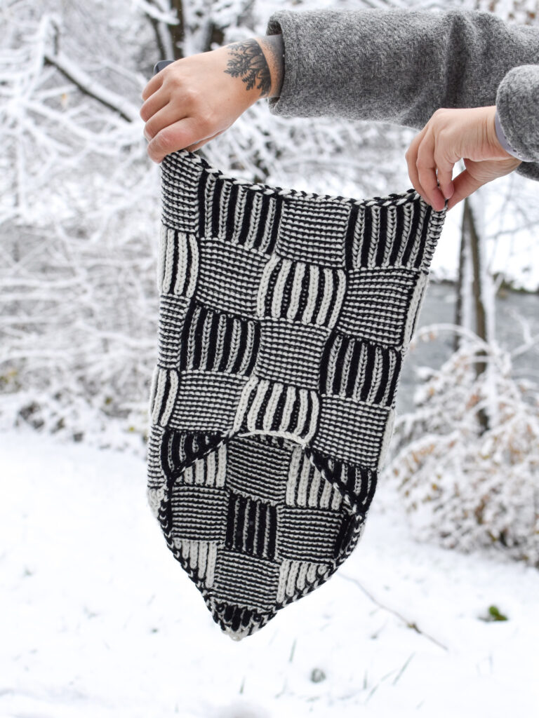 SOSU-GinnyBandanaCowl-01